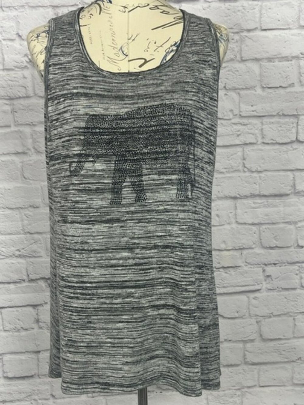 Charcoal Elephant Graphic Women's Tank Top